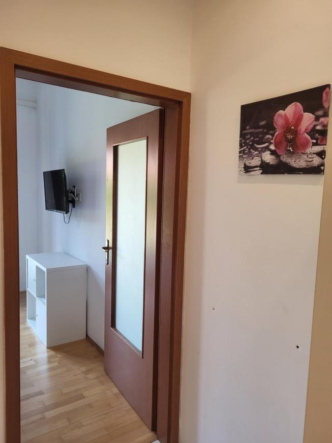 Apartmaji Tim Izola Exterior photo