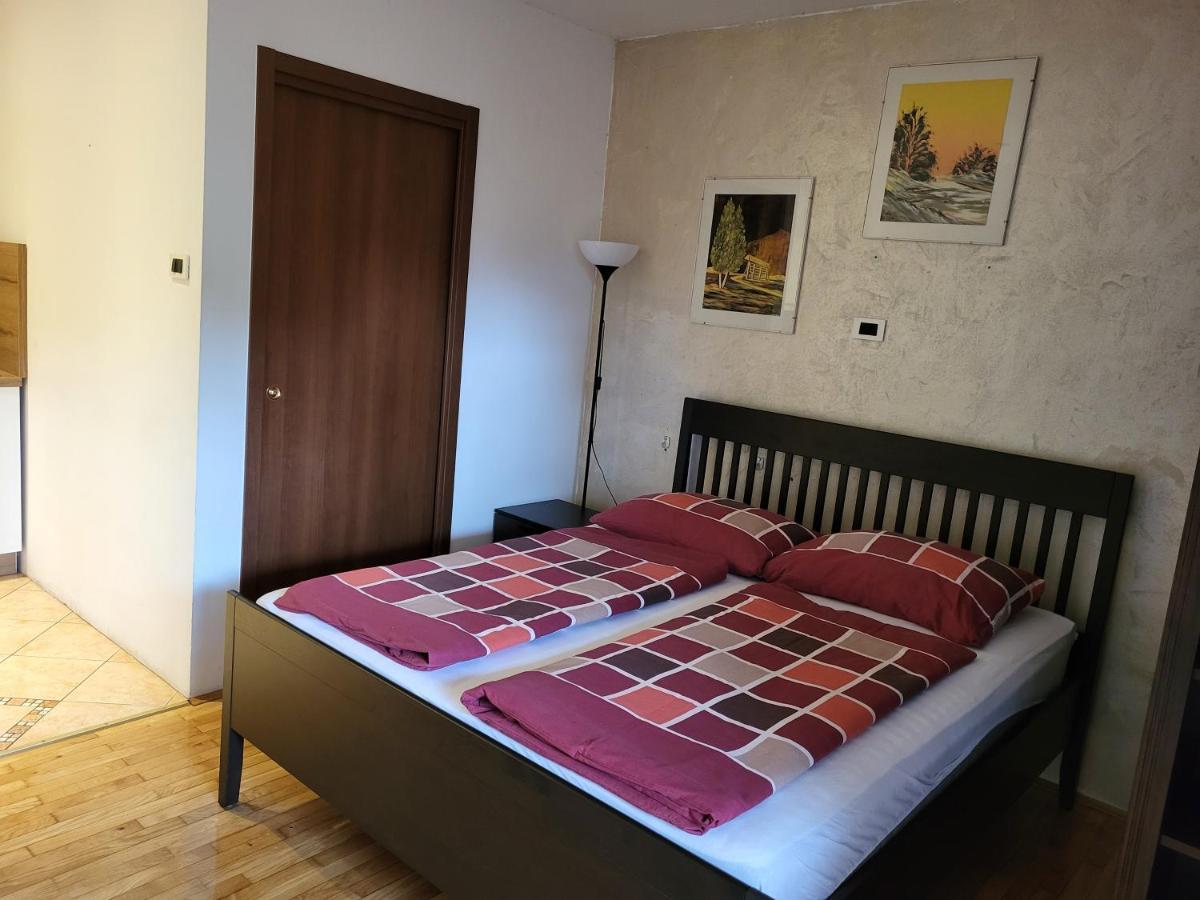 Apartmaji Tim Izola Exterior photo